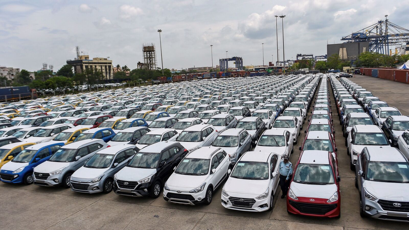 வாகன விற்பனை 27% உயர்வு..!