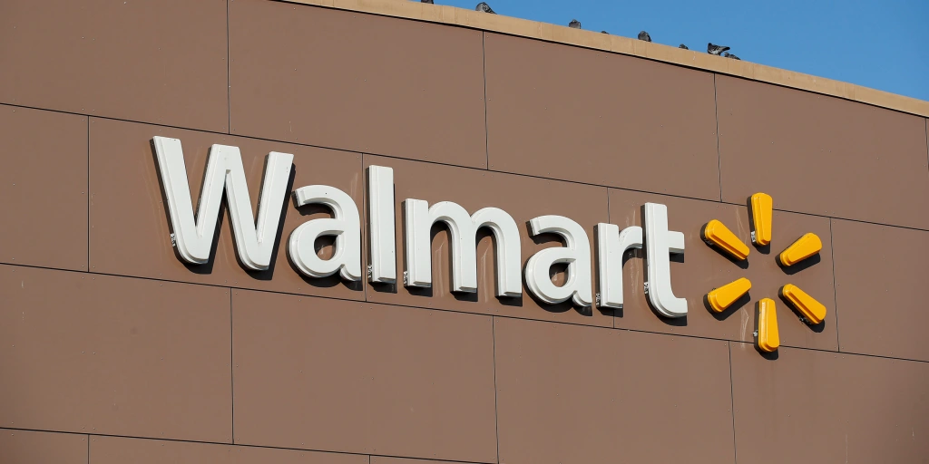 1 லட்சம் கோடி டாலர் சந்தை மதிப்பை எட்டிய வால்மார்ட்